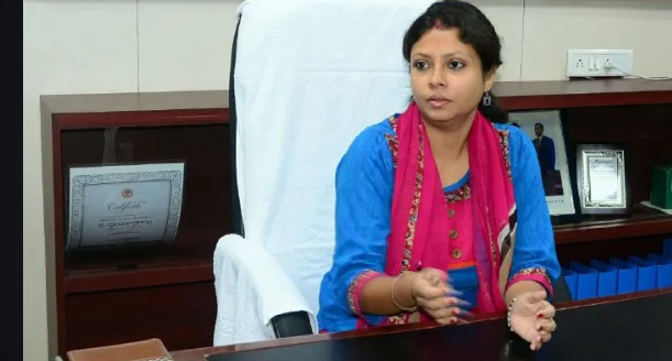 priyanka das ias Biography